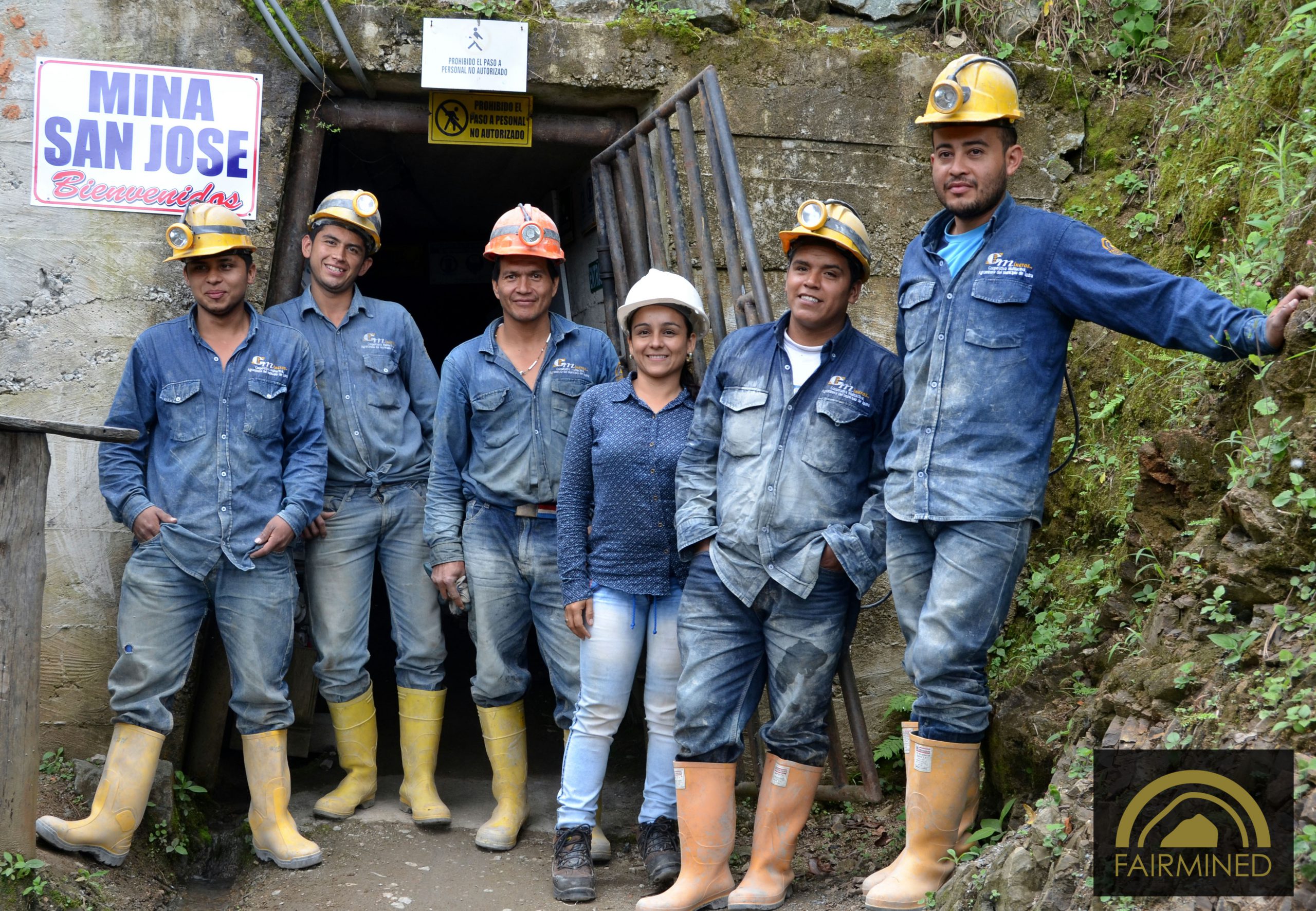 Mineros Mina San Jose