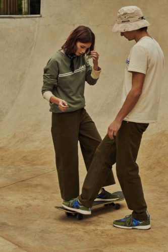 couple-debout-skatepark